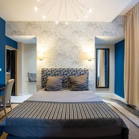 La Suite 2 Pieces Lit Queen Size Entree Privee Nîmes Buitenkant foto