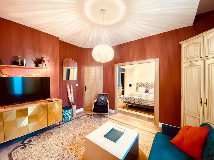 La Suite 2 Pieces Lit Queen Size Entree Privee Nîmes Buitenkant foto