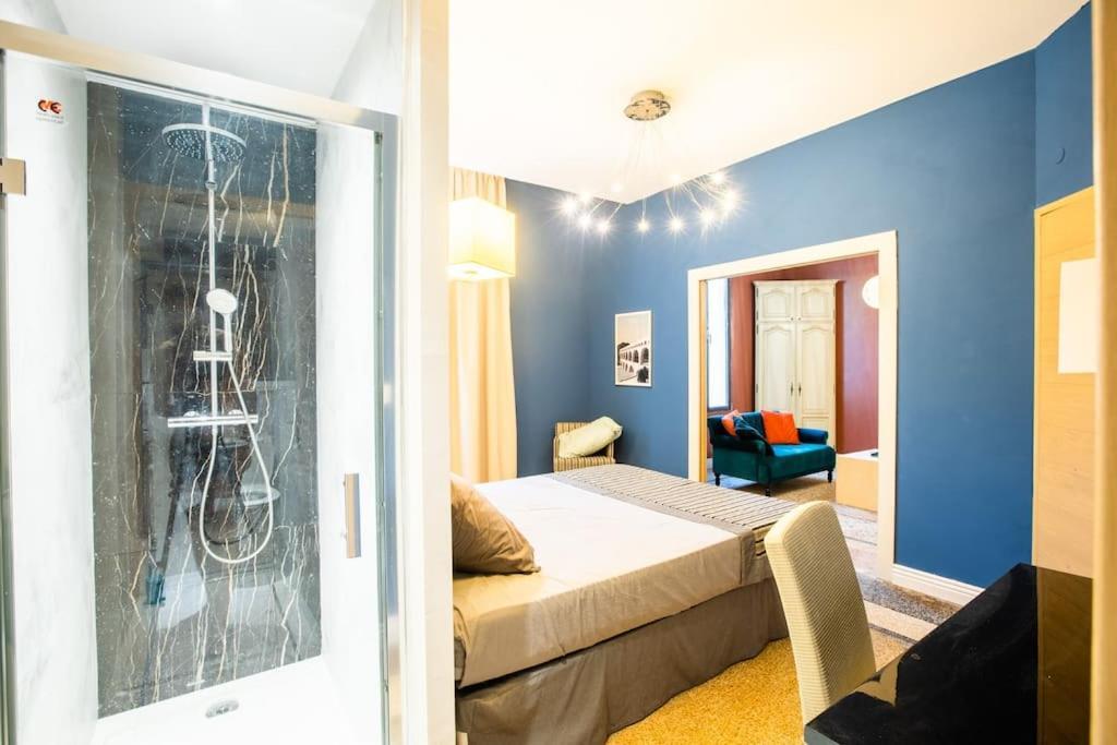 La Suite 2 Pieces Lit Queen Size Entree Privee Nîmes Buitenkant foto